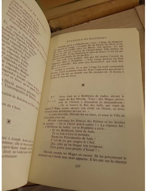 L'Évangile - Traduction moderne et commentaires pour le temps présent