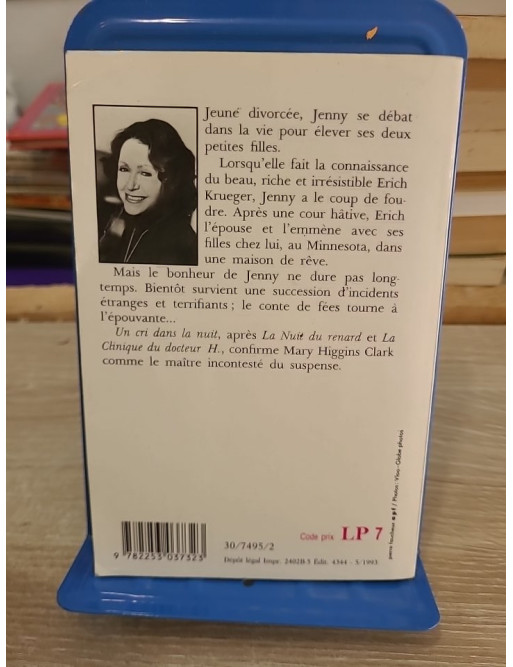 Un cri dans la nuit - Mary Higgins Clark - Le Livre de Poche 1996