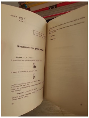 Mouvement par le jeu - Coffret de 4 disques LP éducatifs