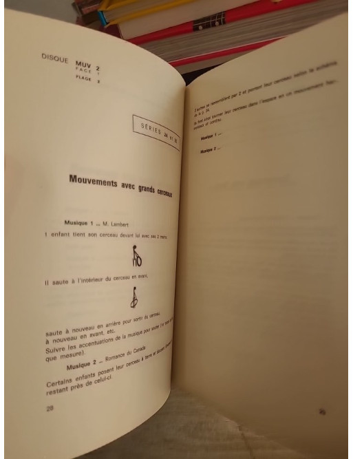 Mouvement par le jeu - Coffret de 4 disques LP éducatifs