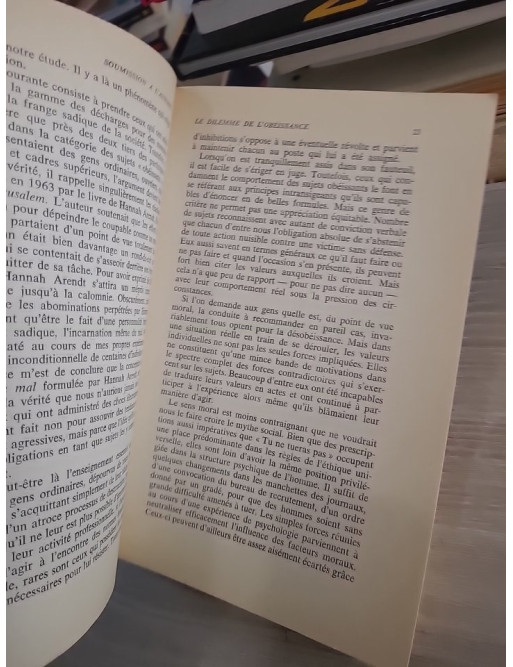 Soumission à l'autorité : un point de vue expérimental