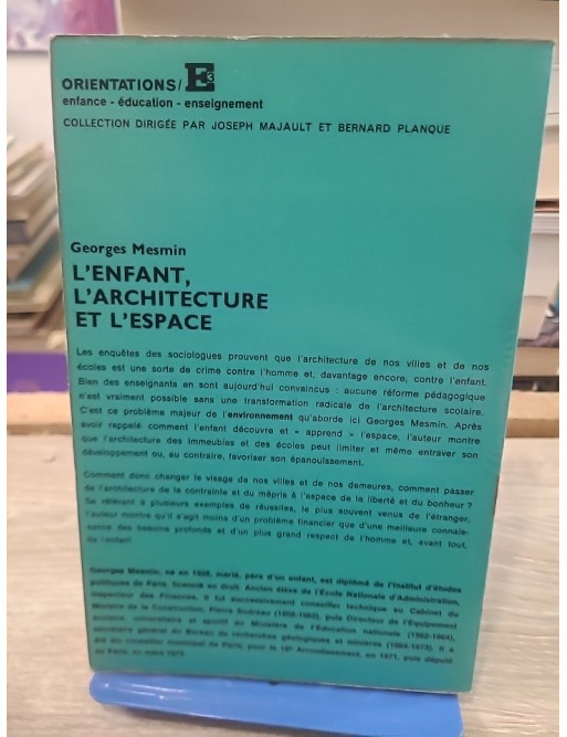 L'enfant, l'architecture et l'espace