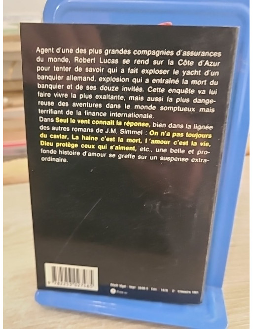 Seul le vent connaît la réponse - Roman international entre amour et mystère