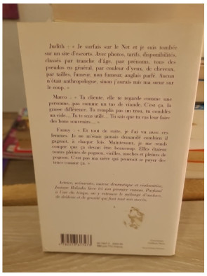 Cliente - Roman drôle et mordant sur les relations modernes et les désirs