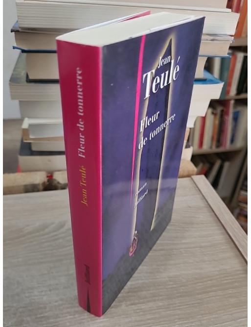 Fleur de tonnerre - Roman inspiré d'une empoisonneuse en Bretagne au XIXe siècle