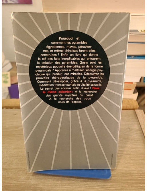 À la recherche du secret des pyramides - mystères et théories autour des pyramides