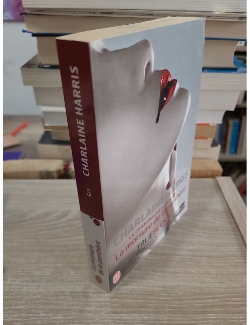 La Communauté du Sud - Tome 5 : La Morsure de la Panthère, enquête surnaturelle avec Sookie Stackhouse
