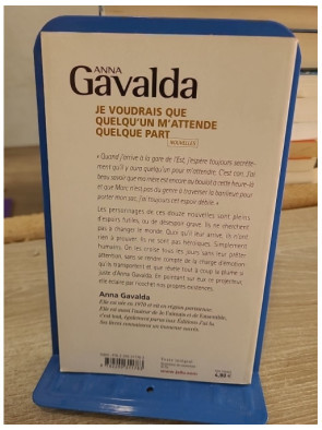 Je voudrais que quelqu'un m'attende quelque part - Recueil de nouvelles émouvantes