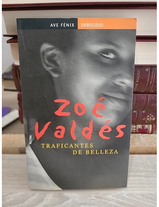 Traficantes de belleza - livre en espagnol - Roman sur l'identité, l'exil et la condition féminine