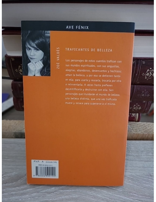 Traficantes de belleza - livre en espagnol - Roman sur l'identité, l'exil et la condition féminine