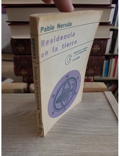Residencia En La Tierra (1925-1935) - Recueil poétique majeur de Pablo Neruda