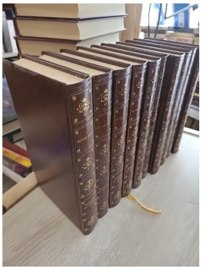 Poésies et essais de Victor Hugo - les 10 premiers tomes sur 28 du Cercle du Bibliophile