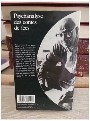 Psychanalyse des contes de fées - Comprendre les symboles et le rôle des récits dans le développement de l'enfant