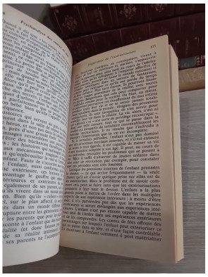 Psychanalyse des contes de fées - Comprendre les symboles et le rôle des récits dans le développement de l'enfant