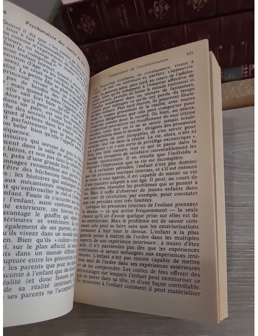 Psychanalyse des contes de fées - Comprendre les symboles et le rôle des récits dans le développement de l'enfant