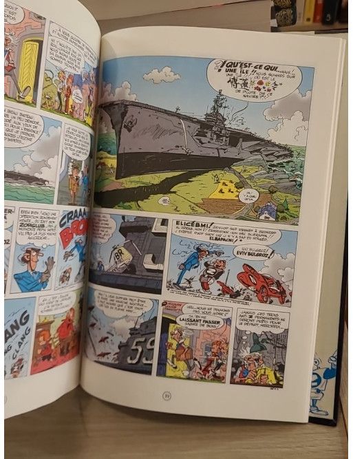Spirou et Fantasio Tome 16 - L'Ombre du Z, aventure et mystère