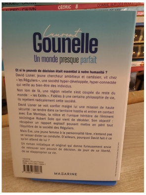 Un monde presque parfait - Roman initiatique sur liberté et société futuriste