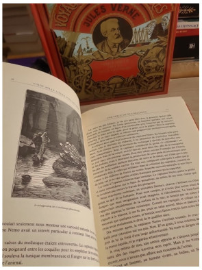 Vingt mille lieues sous les mers - Roman d'aventure et science-fiction (2 volumes)