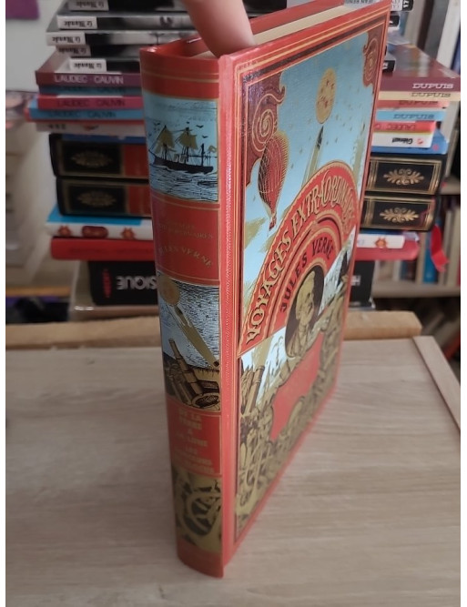 De la Terre à la Lune - Les forceurs de blocus - Roman d'aventure et science-fiction