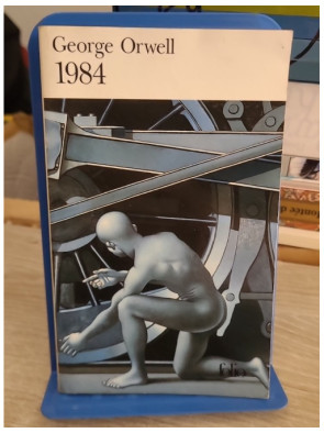 1984 - Roman dystopique sur la surveillance et le totalitarisme