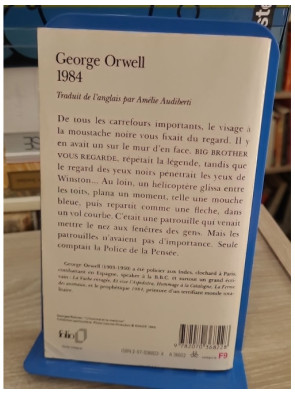 1984 - Roman dystopique sur la surveillance et le totalitarisme