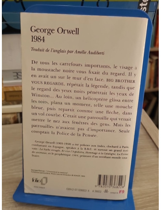1984 - Roman dystopique sur la surveillance et le totalitarisme