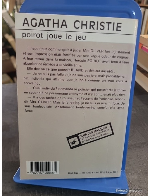Poirot joue le jeu