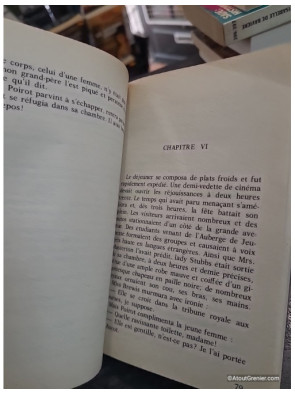 Poirot joue le jeu