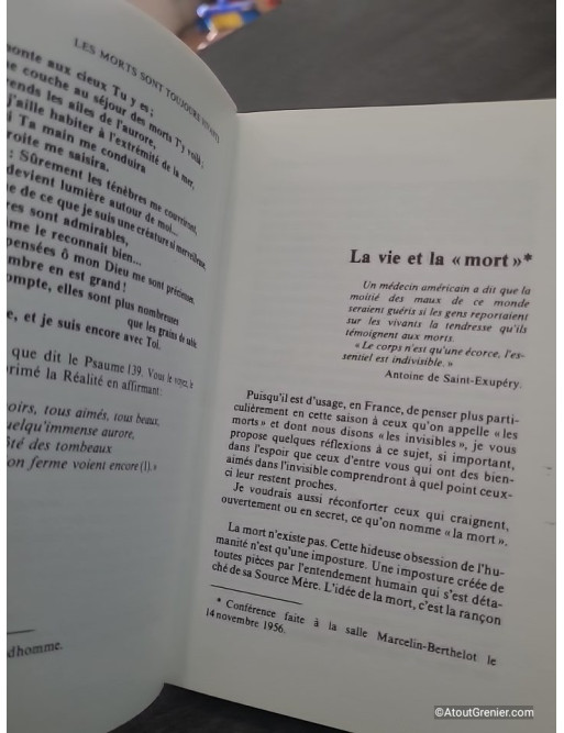 Les Morts Sont Toujours Vivants de Mary Sterling