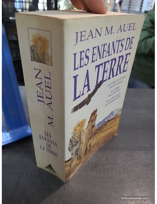 Les Enfants De La Terre - Le Clan De L'ours Des Cavernes - Jean M. Auel