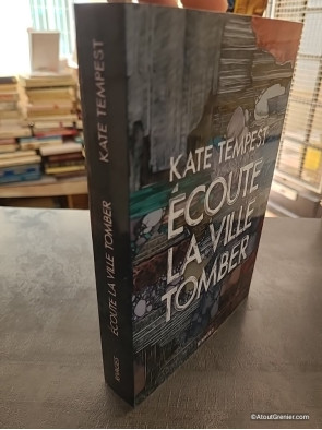 Écoute la ville tomber - Roman de Kate Tempest