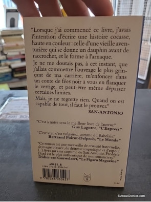 La Vieille qui marchait dans la mer - San-Antonio
