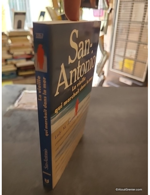 La Vieille qui marchait dans la mer - San-Antonio