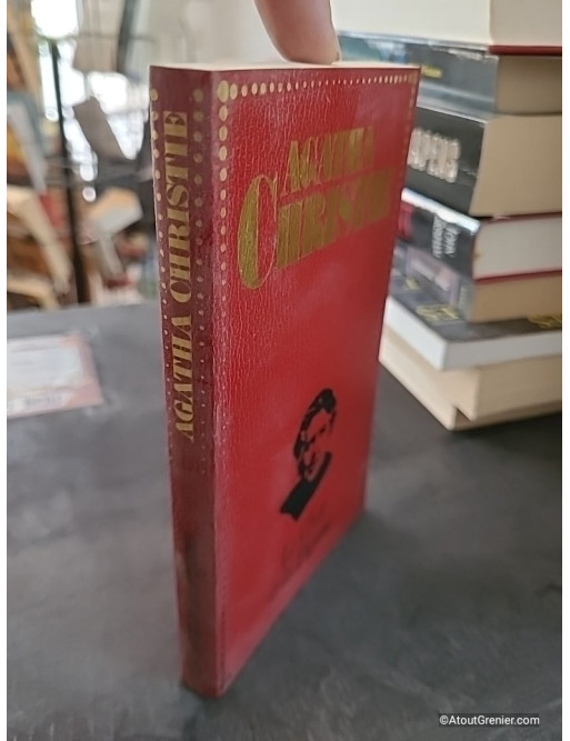 Le chat et les pigeons - Agatha Christie