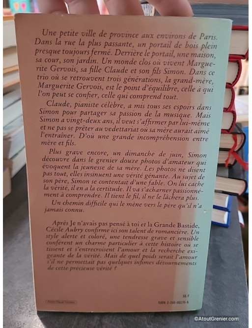 Le bonheur vole - Roman - Cécile Aubry