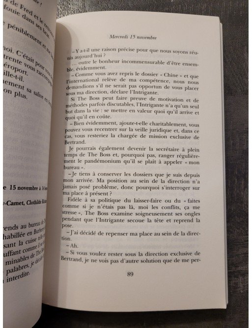 Absolument dé-bor-dée ! Ou le paradoxe du fonctionnaire Par Zoé Shepard