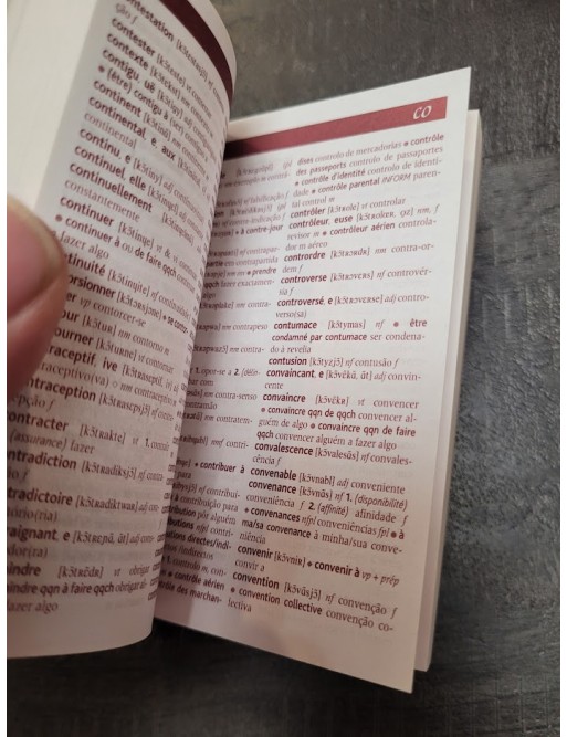 Mini dictionnaire Français-Portugais/Portugais-Français Par Larousse