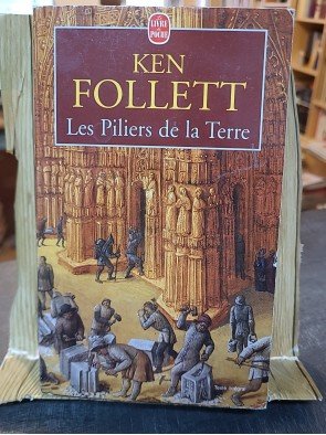 Les Piliers de la Terre de Ken Follett