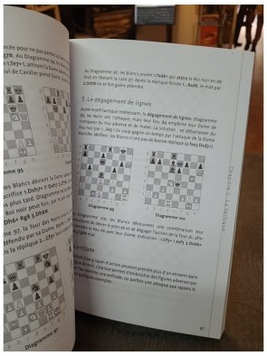 Premiers pas aux échecs - Découvrir les règles, la stratégie et la tactique pour débuter, s'entraîner de Frank Lohéac-Ammoun