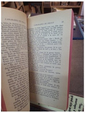Camarades de front des hommes au bord de l'abime de Sven HASSEL