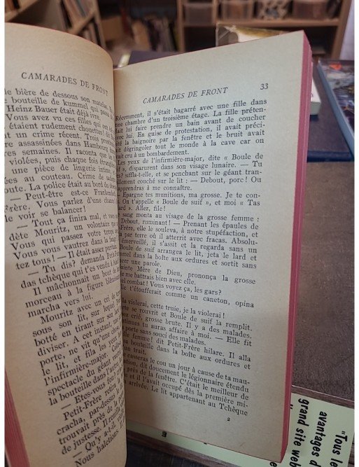 Camarades de front des hommes au bord de l'abime de Sven HASSEL