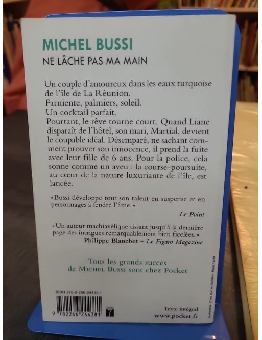 Ne lâche pas ma main de Michel Bussi