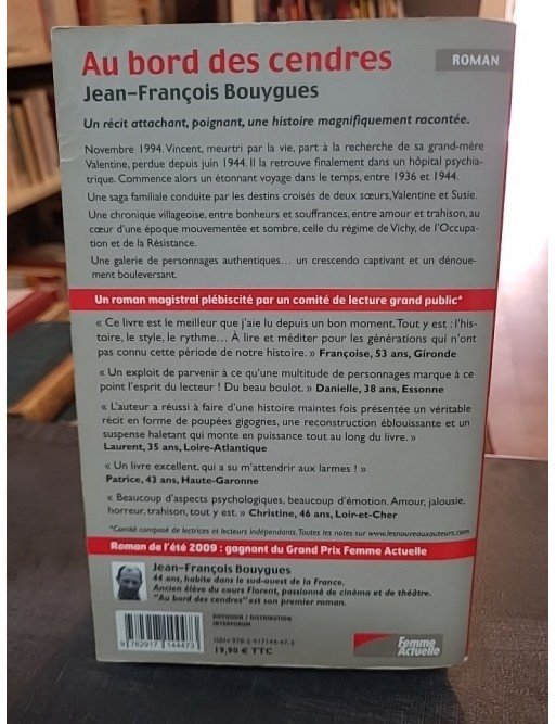 Au Bord Des Cendres - Grand Prix FEMME ACTUELLE Roman de l'été 2009 de Jean-François Bouygues