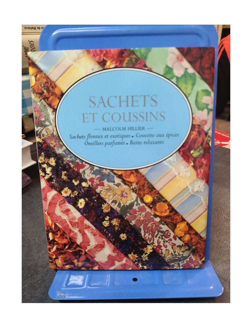 Sachets et coussins, des créations parfumées par Malcolm Hillier.