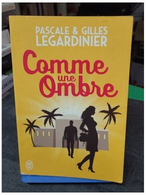 Comme une ombre par Pascale...