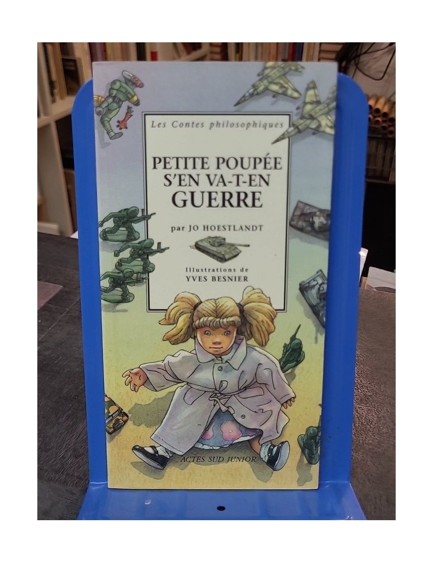Petite Poupée s'en va-t-en guerre de Jo Hoestlandt