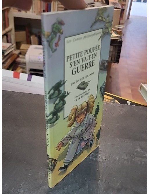 Petite Poupée s'en va-t-en guerre de Jo Hoestlandt