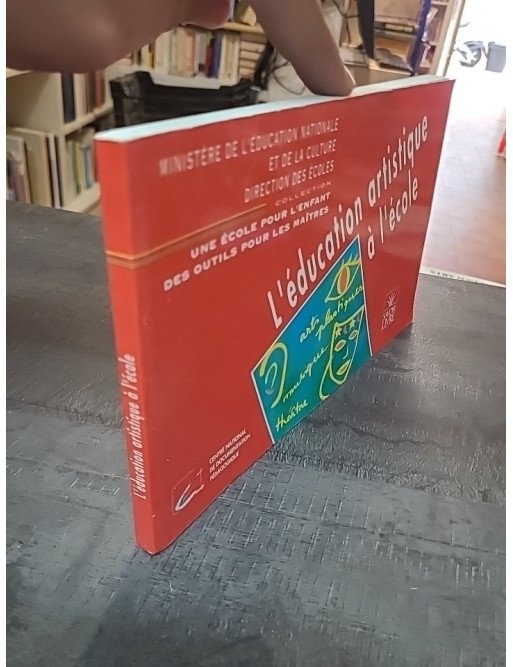 L'éducation artistique à l'école - Guide par le CNDP pour Hachette Éducation
