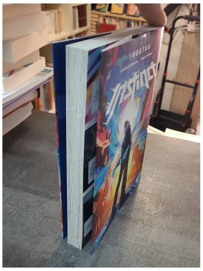 Instinct - Tome 1 - Le premier manga d'Inoxtag par Inoxtag, Charles Compain, Basile Monnot