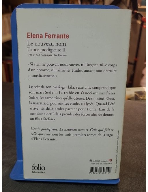 L'amie prodigieuse Tome 2 - Le nouveau nom par Elena Ferrante: Saga napolitaine captivante